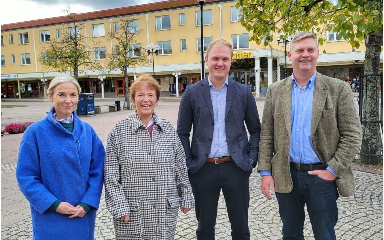 Lerums centrumförening är stolta över att orten nu har en stadskärna, enligt rapporten. I bild styrelsemedlemmarna Linda Siverbo, Marianne Sörling, Viktor Lundblad och Joakim Engdal.