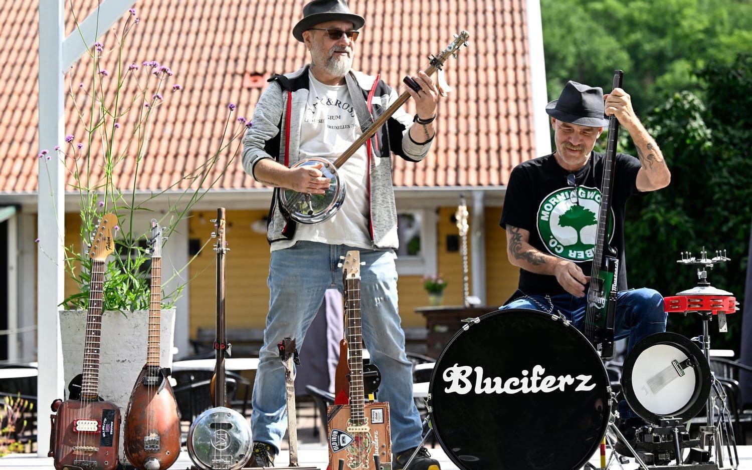 Bluciferz Hubcaps är ett lokalt band från Lerum. 