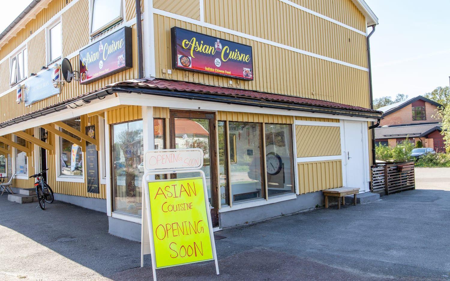 Sent i våras öppnade Asian Cuisine i den gamla restauranglokalen. För flera år sedan huserade den klassiska kinakrogen Ming House i lokalen.