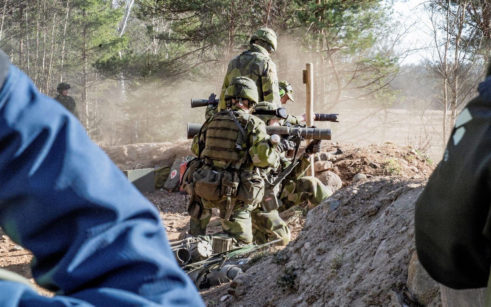 Här syns en övning som delar av Elfsborgsgruppen, där Älvsborgsbataljonen ingår, genomförde på Remmene skjutfält ifjol.