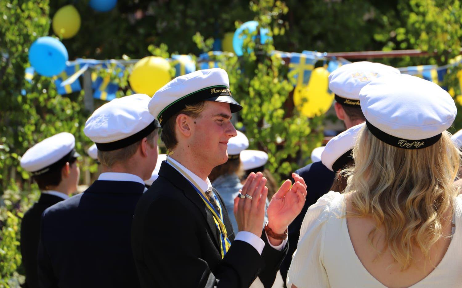 Fredagen den 2 juni sprang Lerums studenter ut. 